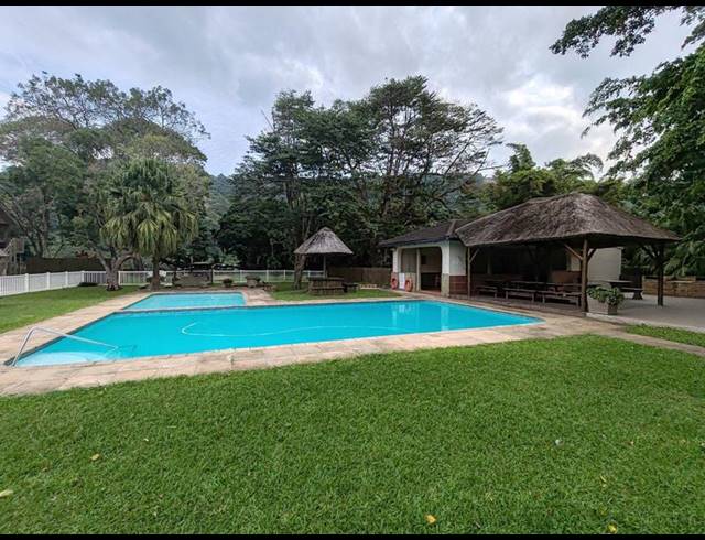 2 BEDROOM APARTMENT FOR SALE IN RENNIES BEACH